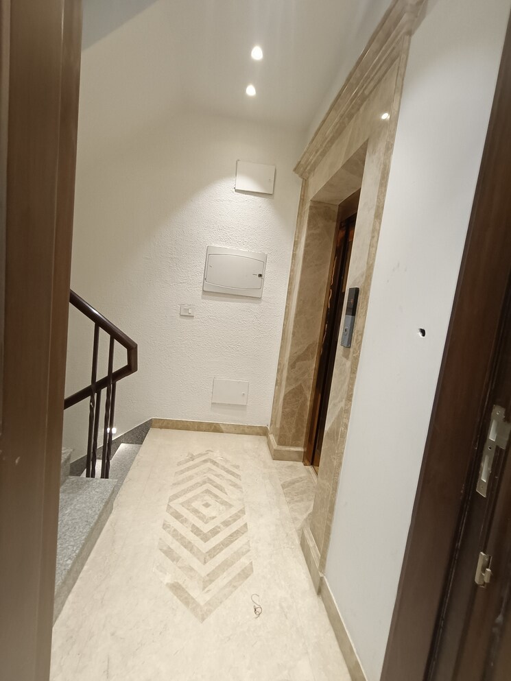 Bathroom, palam-vihar-residents-association 4 Bedroom 2700 Sq.Ft. Builder Floor In Palam Vihar Gurgaon 8901448