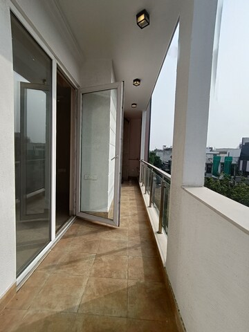 Building Lobby in 4 BHK Builder Floor at Palam Vihar Residents Association, Palam Vihar – for Rent