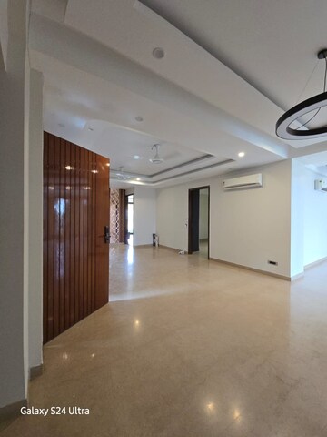Room in 4 BHK Builder Floor at Palam Vihar Residents Association, Palam Vihar – for Rent