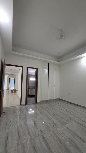4 BHK Apartment For Rent in Uchdpl Veridia Oakwood Enclave, Wave City