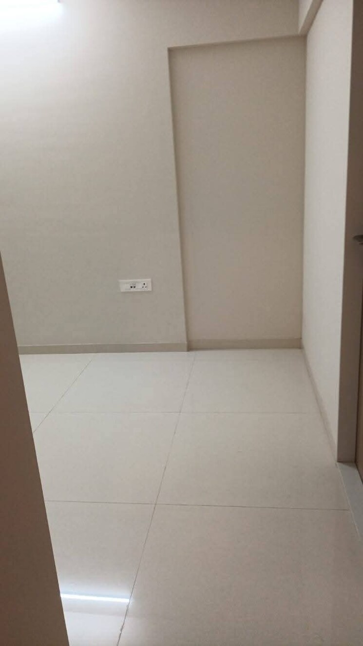 Room, dadar east 1.5 Bedroom 470 Sq.Ft. Apartment In Dadar East Mumbai 8901531