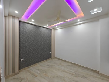 Room in 2 BHK Builder Floor at Sector 73 – for Rent