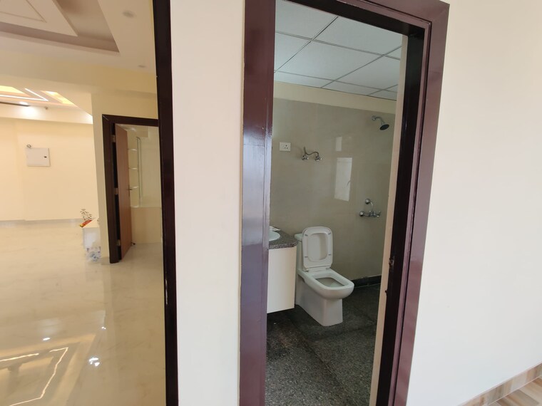 Bathroom, vvip-mangal 3 Bedroom 1870 Sq.Ft. Apartment In Raj Nagar Extension Ghaziabad 8901527