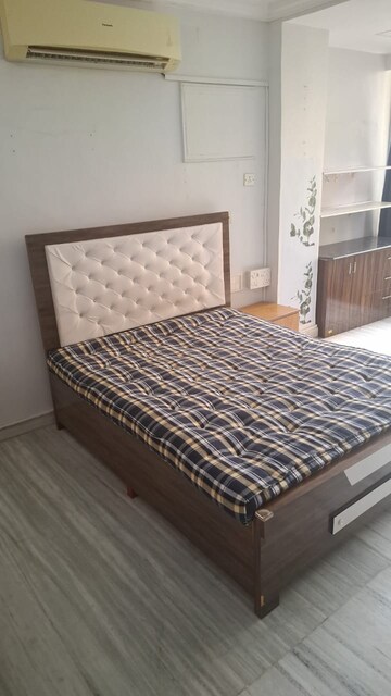 Studio Apartment For Rent in Premalaya Apartment, Bandra West