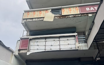 Shop For Sale in Canal Road