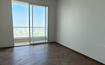 4 BHK Apartment For Rent in Raheja Sunkist, Bandra West
