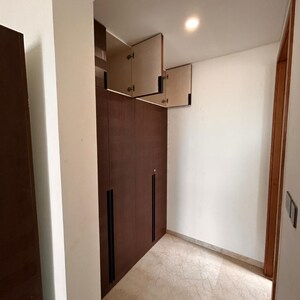 Room in 4 BHK Apartment at Indiabulls Enigma, Vishnu Garden – for Sale