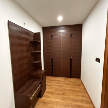 Building Lobby in 5 BHK Apartment at Indiabulls Enigma, Vishnu Garden – for Sale