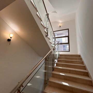 Staircase in 5 BHK Apartment at Indiabulls Enigma, Vishnu Garden – for Sale