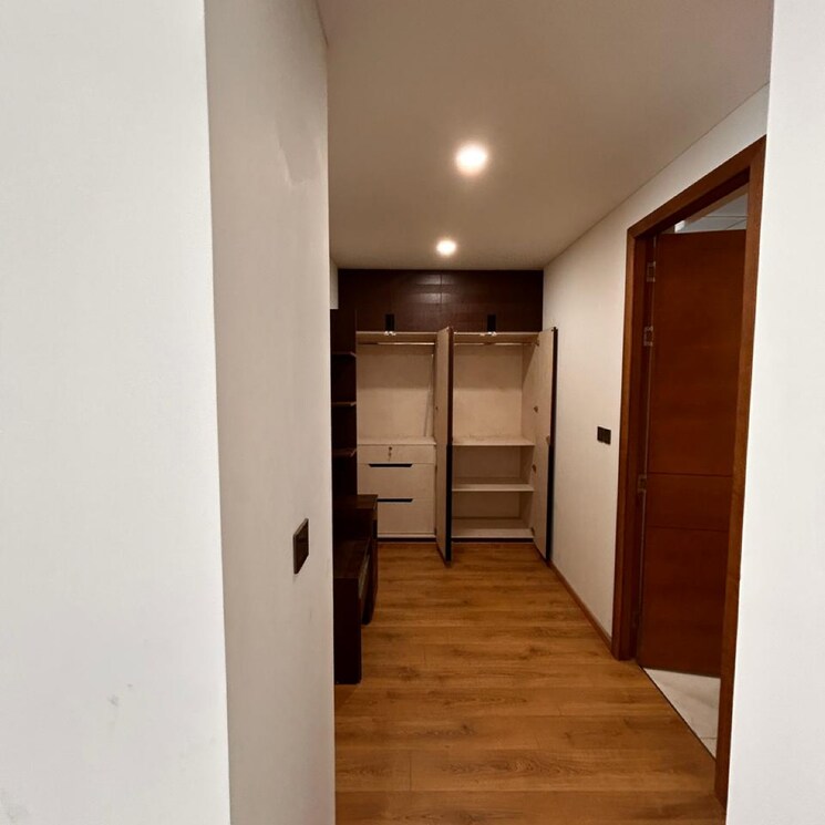 Room, indiabulls-enigma 5 Bedroom 3830 Sq.Ft. Apartment In Vishnu Garden Gurgaon 8901684