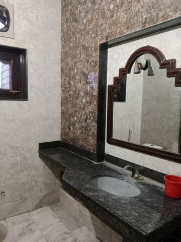 Master Bedroom in 2 BHK Builder Floor at Sector 37 – for Rent