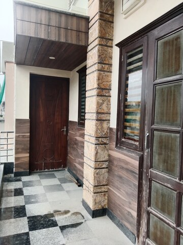 2 BHK Builder Floor For Rent in Sector 37