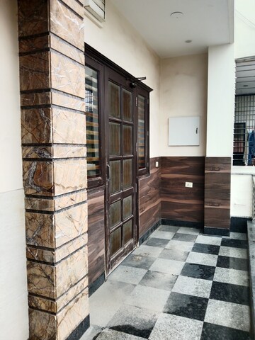 Staircase in 2 BHK Builder Floor at Sector 37 – for Rent