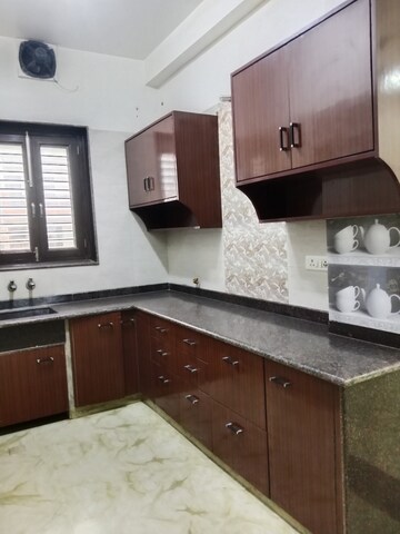 Kitchen in 2 BHK Builder Floor at Sector 37 – for Rent
