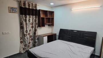Bedroom in 2 BHK Builder Floor at Sector 16 – for Rent