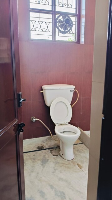 Bathroom in 2 BHK Independent House at Sector 16 – for Rent