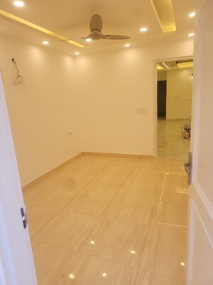 Room in 3 BHK Builder Floor at Greater Kailash I – for Sale