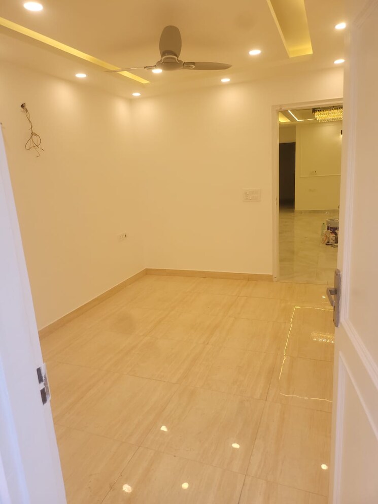 Room, greater kailash i 3 Bedroom 1800 Sq.Ft. Builder Floor In Greater Kailash I Delhi 8901739