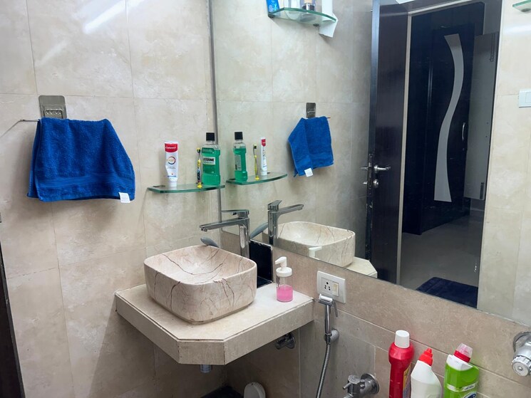 Team Area, rustomjee-ozone 3 Bedroom 1250 Sq.Ft. Apartment In Goregaon West Mumbai 8901750