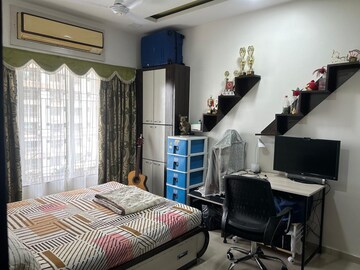 Team Area in 3 BHK Apartment at Rustomjee OZone, Goregaon West – for Rent