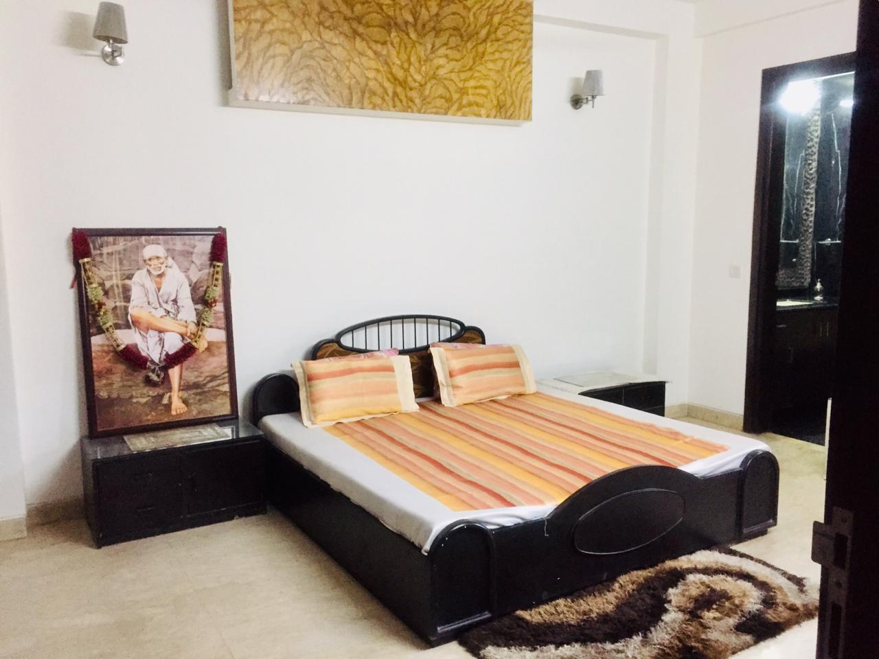 3 BHK + Pooja Room,Servant Room,Study Room,Extra Room Apartment For Rent in Panchsheel Enclave