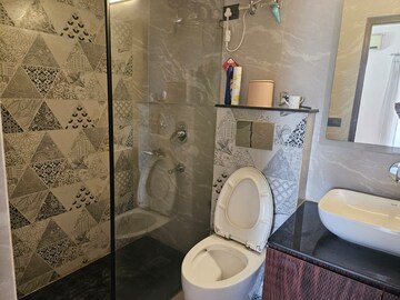Bathroom in 2 BHK Builder Floor at Lajpat Nagar 4 – for Rent