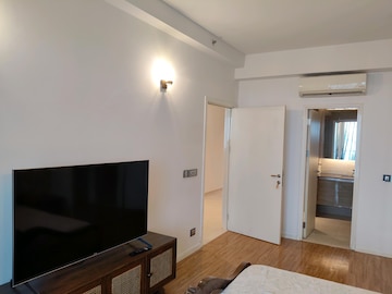 Bedroom in 4 BHK Apartment at DLF The Crest, Sector 54 – for Rent