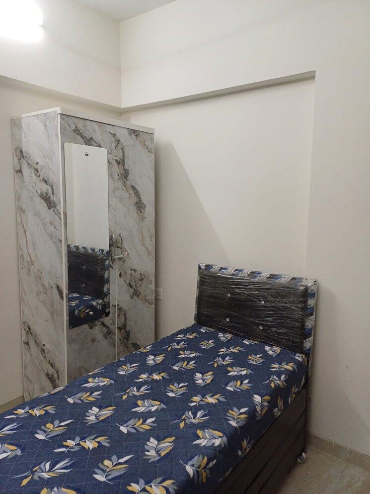 Room, andheri east Pg For Boys & Girls In Andheri East 8901792