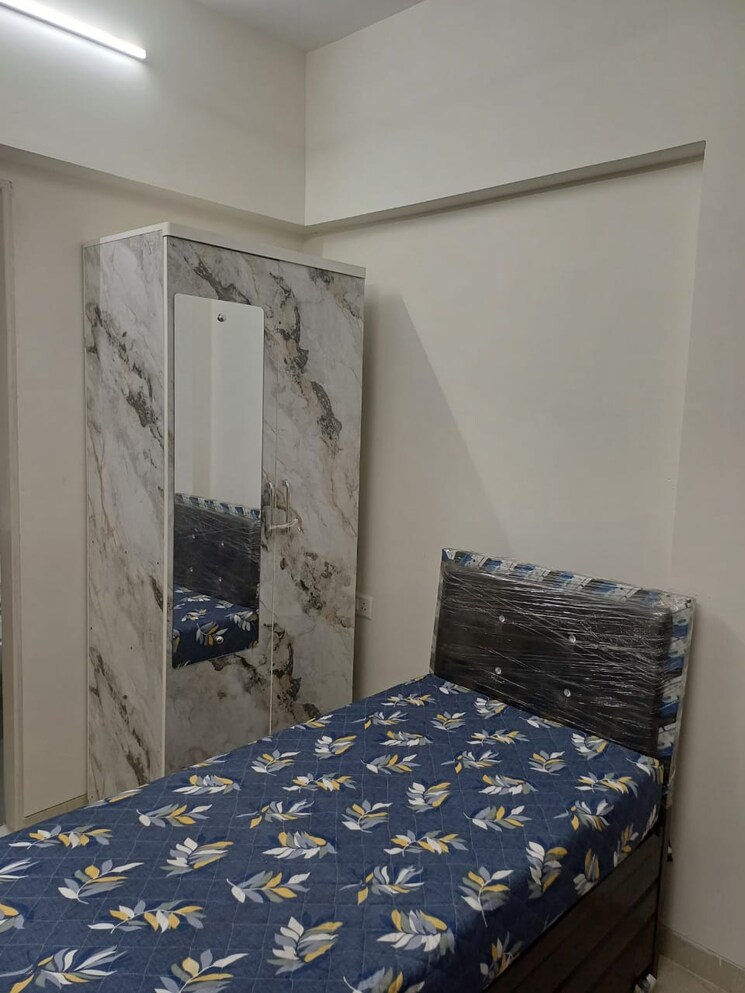 Room, andheri east Pg For Boys & Girls In Andheri East 8901792