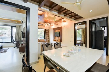  3 BHK Apartment at Green Park – for Rent