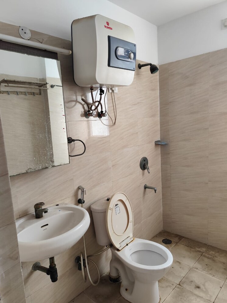 Bathroom, great-value-sharanam 3 Bedroom 1710 Sq.Ft. Apartment In Sector 107 Noida 8901795