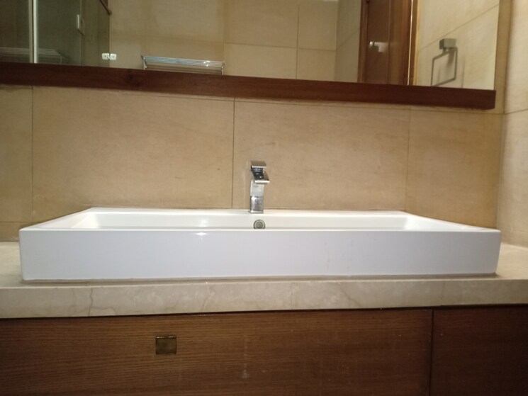 Bathroom, defence colony 3 Bedroom 2700 Sq.Ft. Apartment In Defence Colony Delhi 8901798