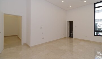 Room in 3 BHK Apartment at Lotus Unity, Versova – for Rent