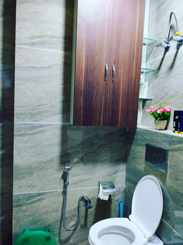 Bathroom, panchsheel vihar 3 Bedroom 1250 Sq.Ft. Apartment In Panchsheel Vihar Delhi 8901829