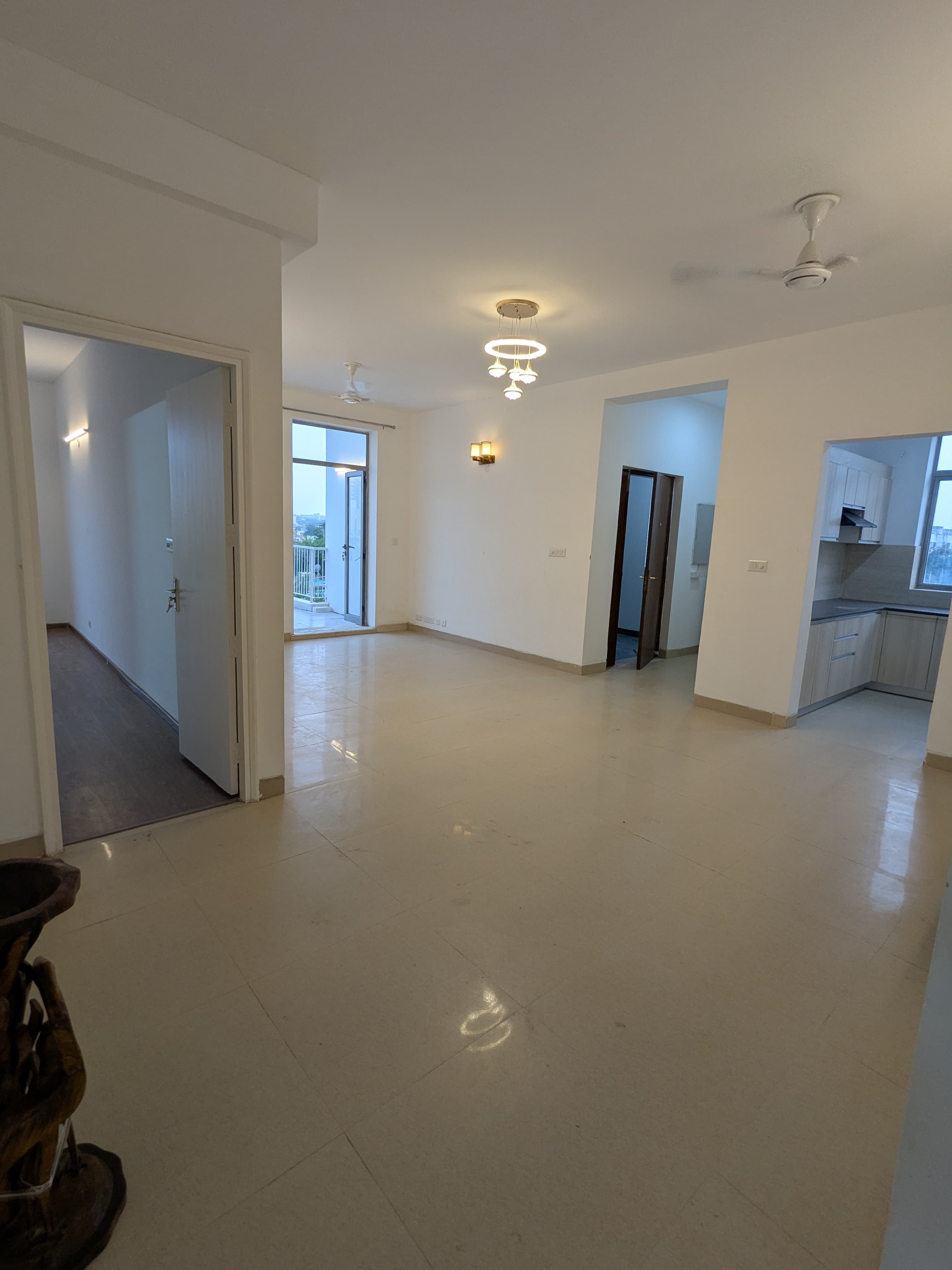 3 BHK + Servant Room,Extra Room 1700 Sq.Ft. Apartment in Vatika Xpressions