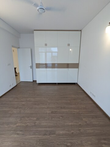 Room in 3 BHK Apartment at Vatika Xpressions, Sector 88b – for Rent