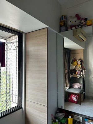 Room in 1 BHK Apartment at Atul Blue Empire, Kandivali West – for Sale