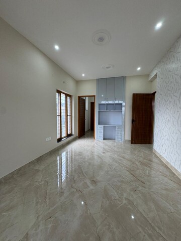 Room in 3 BHK Builder Floor at Sahastradhara Road – for Rent