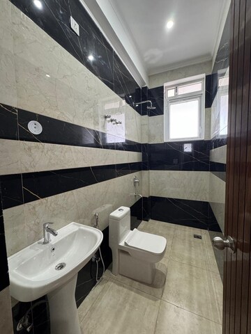 Master Bedroom in 3 BHK Builder Floor at Sahastradhara Road – for Rent