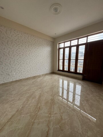 Room in 3 BHK Builder Floor at Sahastradhara Road – for Rent