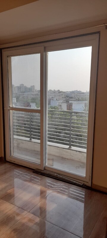 Room in 1 BHK Apartment at M3M Sky Lofts, Sector 71 – for Rent