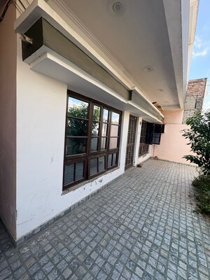 Balcony in 6+ BHK Villa at UPAVP Vrindavan Yojana, Vrindavan Yojna – for Sale