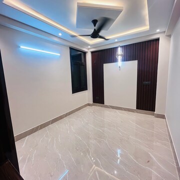 Room in 3 BHK Builder Floor at Panchsheel Vihar – for Sale