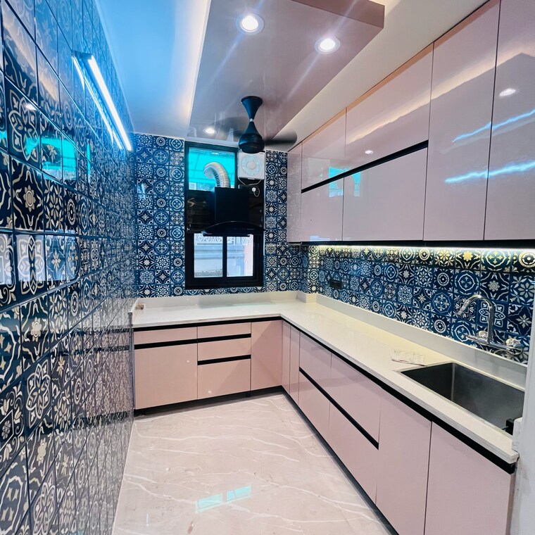 Kitchen, panchsheel vihar 3 Bedroom 125 Sq.Yd. Builder Floor In Panchsheel Vihar Delhi 8901917