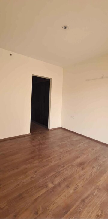 Room in 3 BHK Apartment at Shapoorji Pallonji Joyville Phase 2, Sector 102 – for Rent