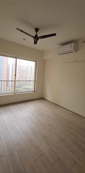Room in 3 BHK Apartment at Shapoorji Pallonji Joyville Phase 2, Sector 102 – for Rent