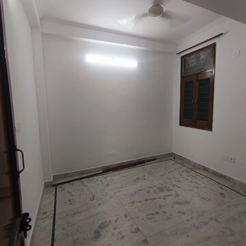 Room in 3 BHK Builder Floor at Khirki Extension – for Rent