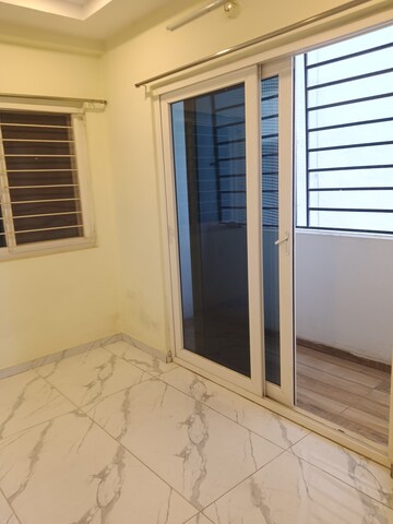 Room in 2 BHK Apartment at Manikonda – for Rent