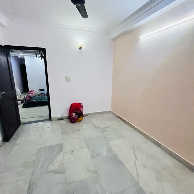 Room, khirki extension 2 Bedroom 75 Sq.Yd. Builder Floor In Khirki Extension Delhi 8901991