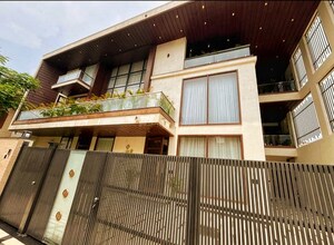 6 BHK Independent House For Sale in Nirman Nagar